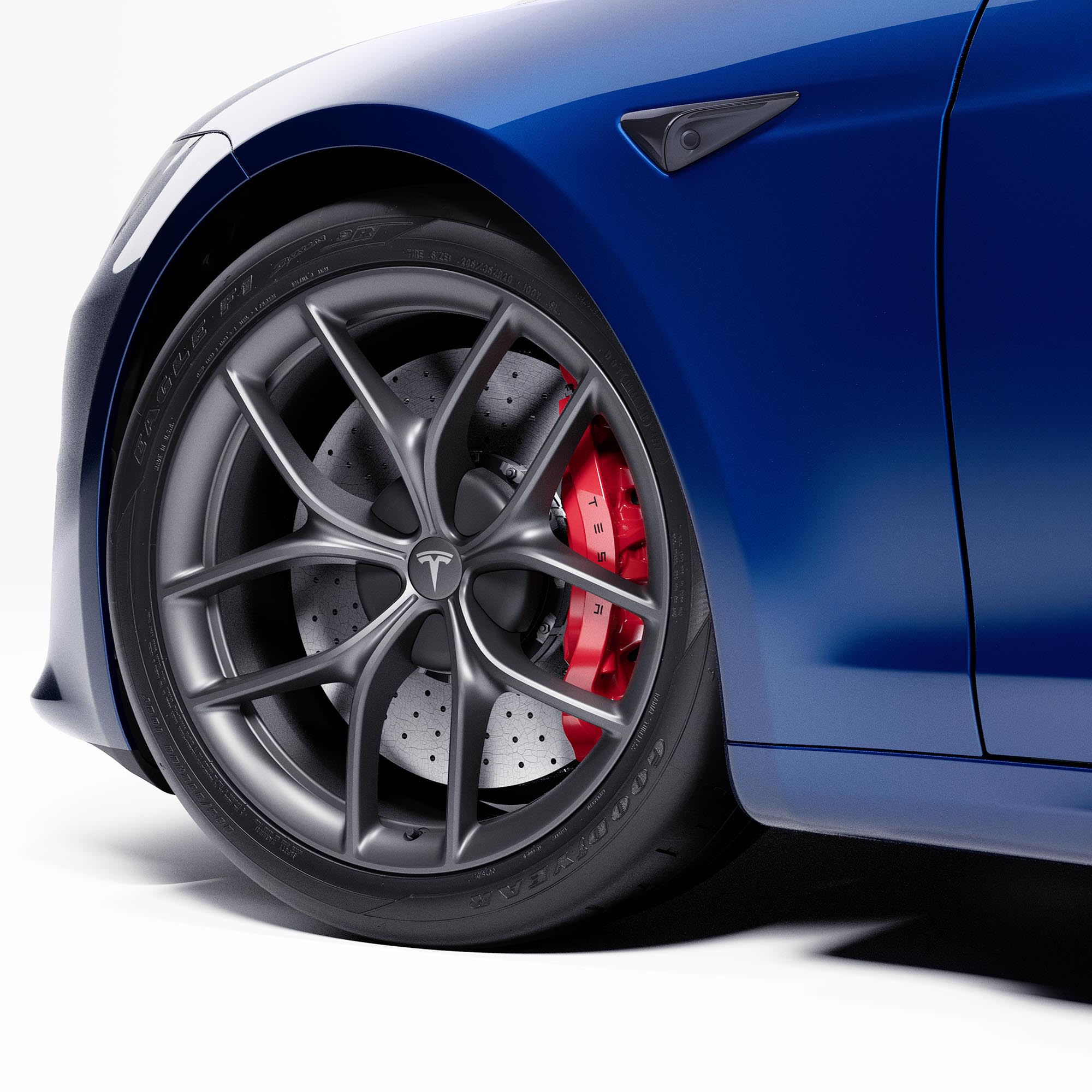 Model S Plaid 碳陶瓷刹车套件